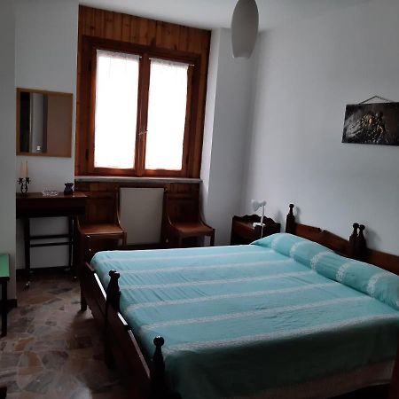 Bilocale A Piazza Brembana Apartment Luaran gambar